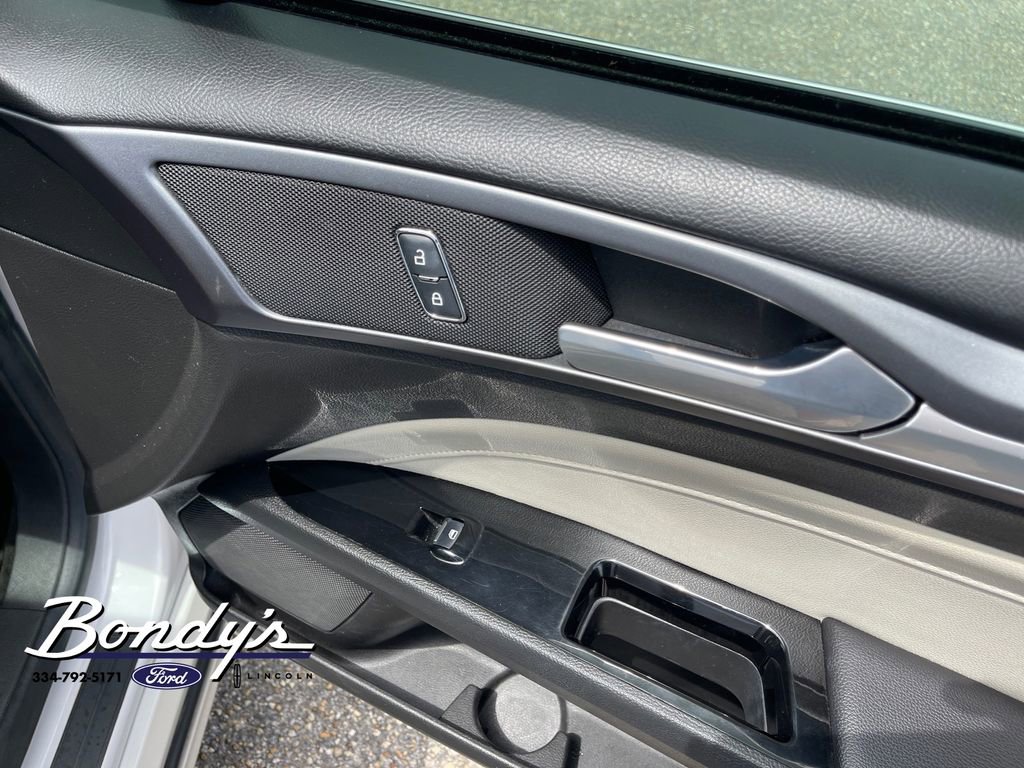 Used 2014 Ford Fusion Titanium image 19
