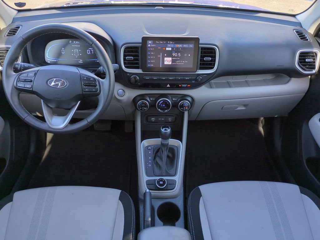 Certified 2025 Hyundai Venue SEL image 14