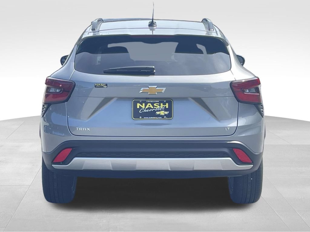 New 2026 Chevrolet Trax LT w/ Driver Confidence Package FWD image 4