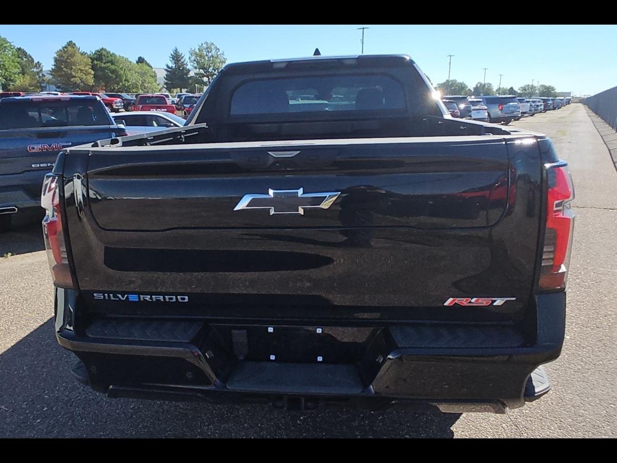 Used 2024 Chevrolet Silverado EV RST AWD/4WD image 22