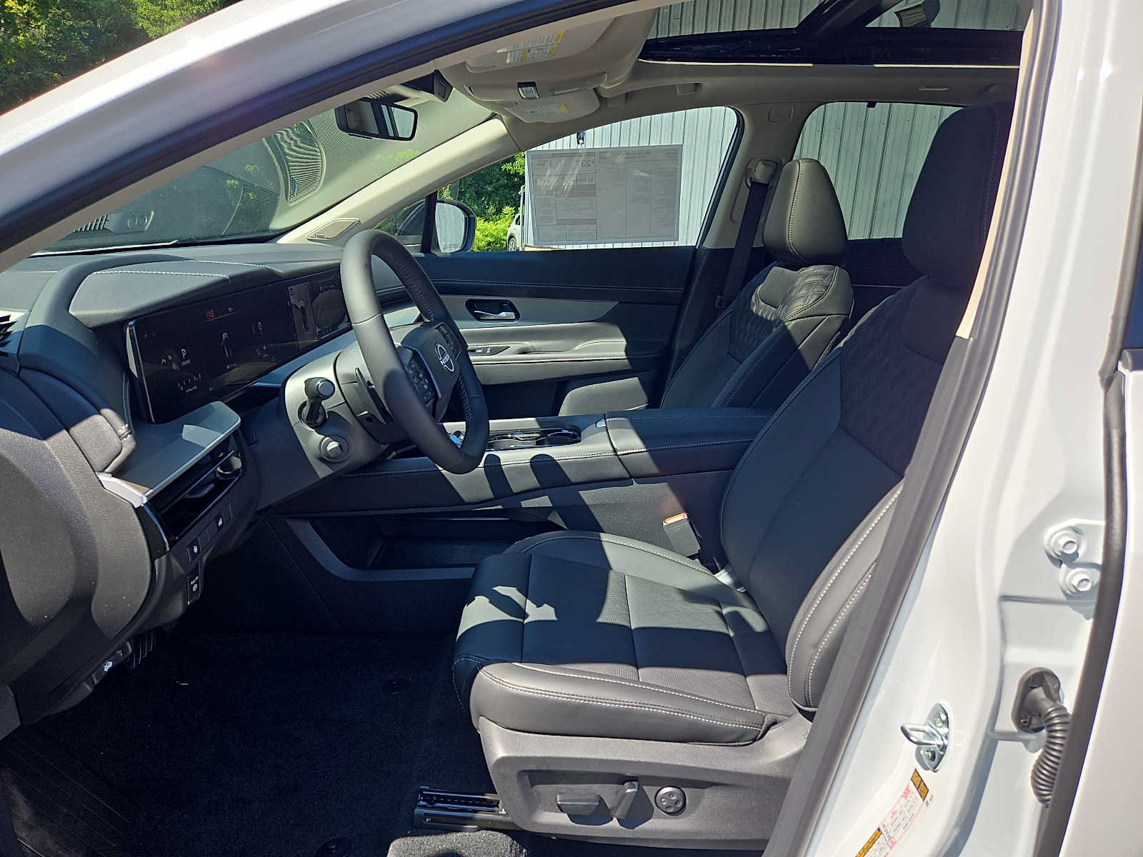 New 2027 Nissan Murano Platinum w/ Cargo Package AWD/4WD image 10