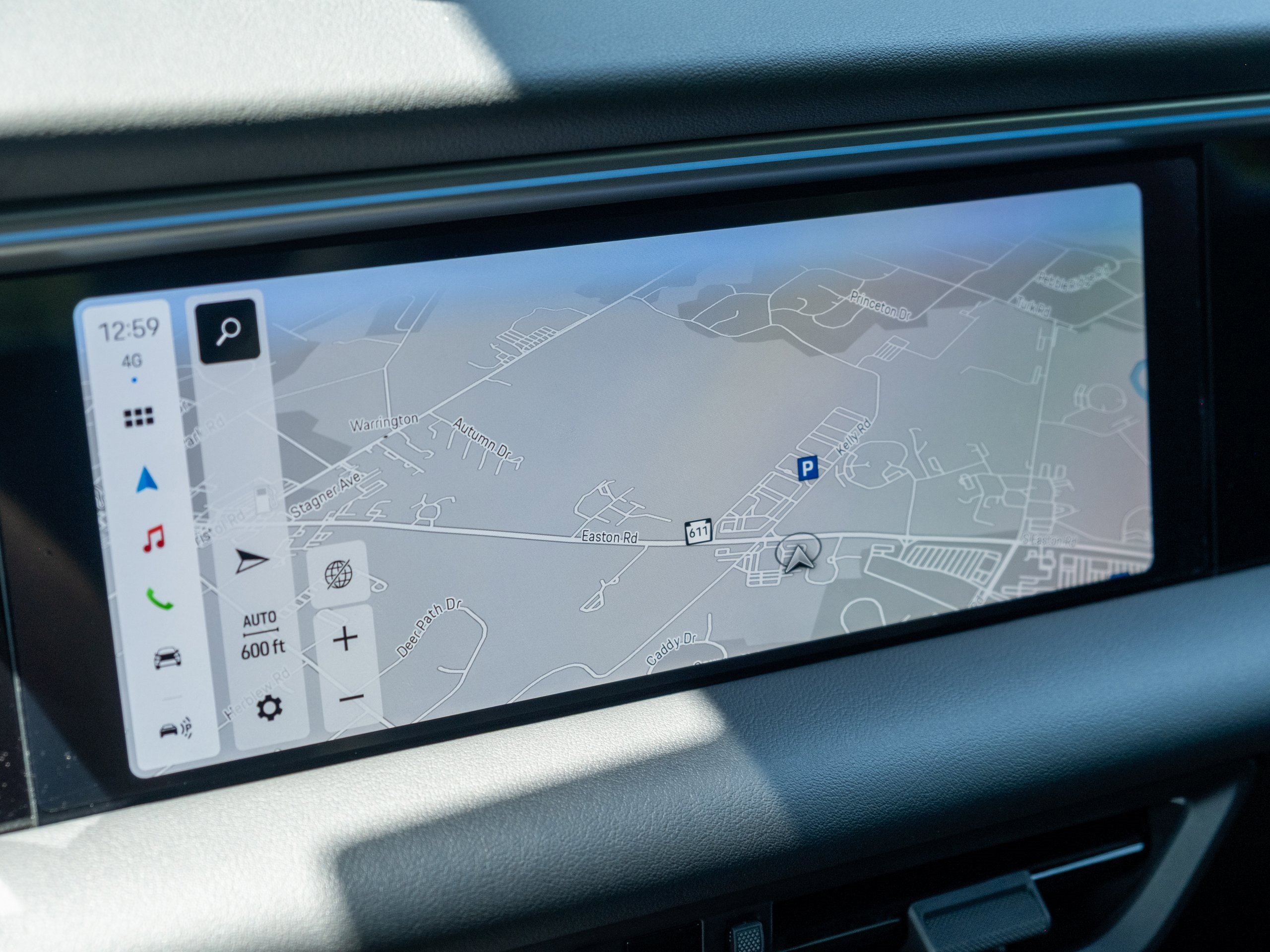 Used 2025 Porsche Macan Electric image 26