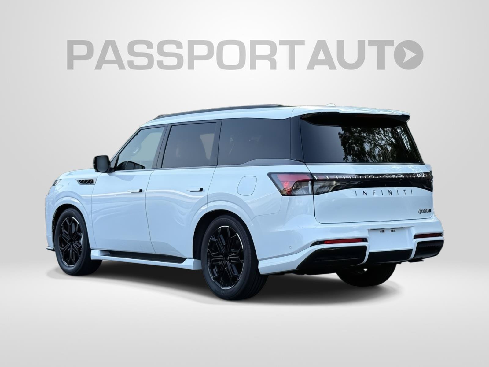 New 2027 INFINITI QX80 Sensory AWD/4WD image 4