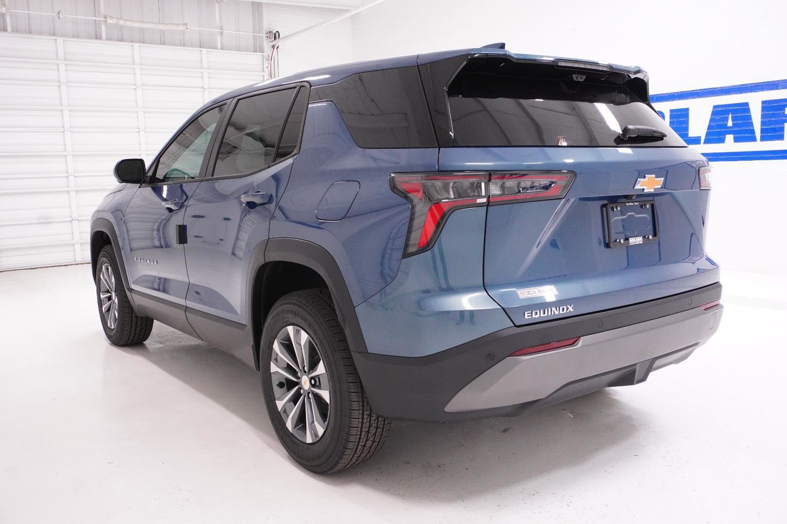 New 2026 Chevrolet Equinox LT w/ Safety and Technology Package image 9