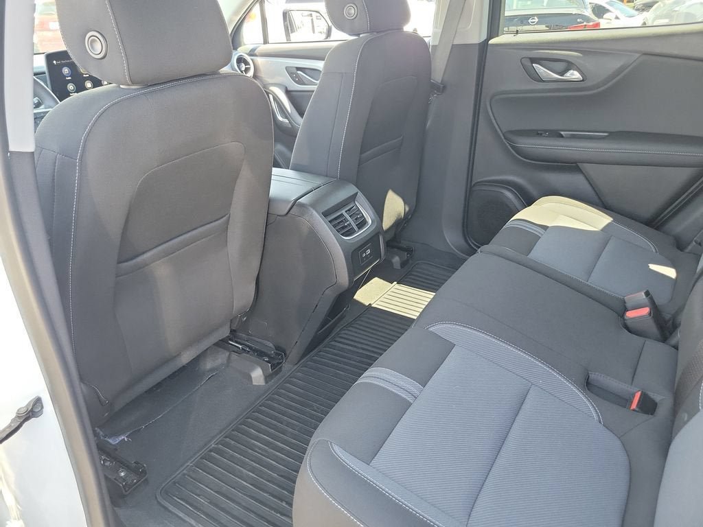 Used 2024 Chevrolet Blazer LT FWD image 13