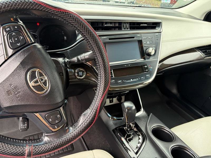Used 2016 Toyota Avalon XLE image 9
