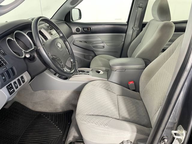 Used 2010 Toyota Tacoma 4x4 Double Cab image 2