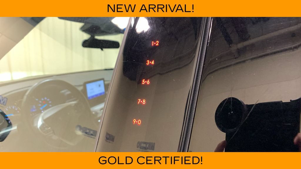 Used 2023 Ford Explorer XLT w/ Equipment Group 202A AWD/4WD image 28