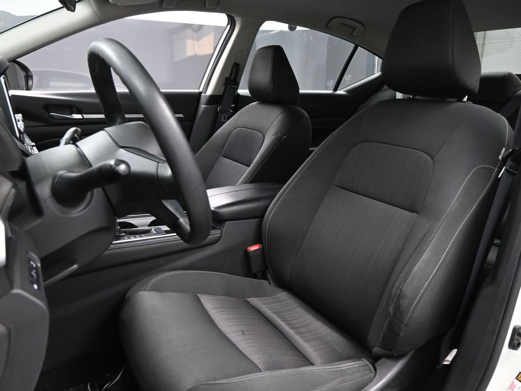 Used 2023 Nissan Altima 2.5 SV image 9