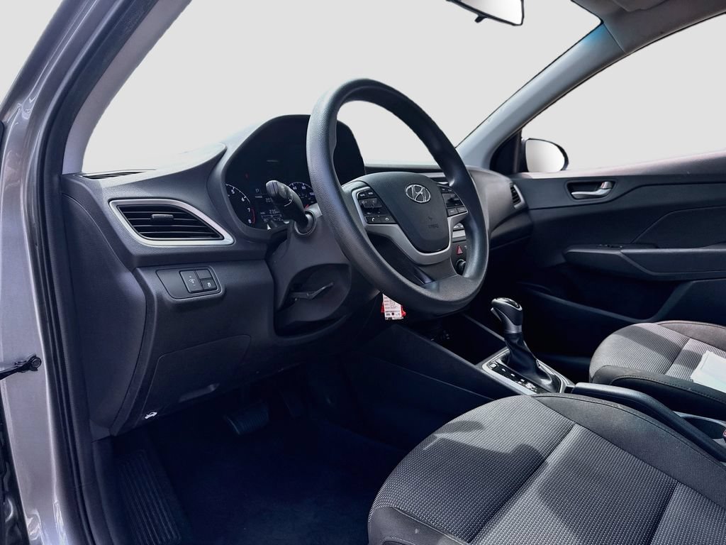 Used 2021 Hyundai Accent SE FWD image 10