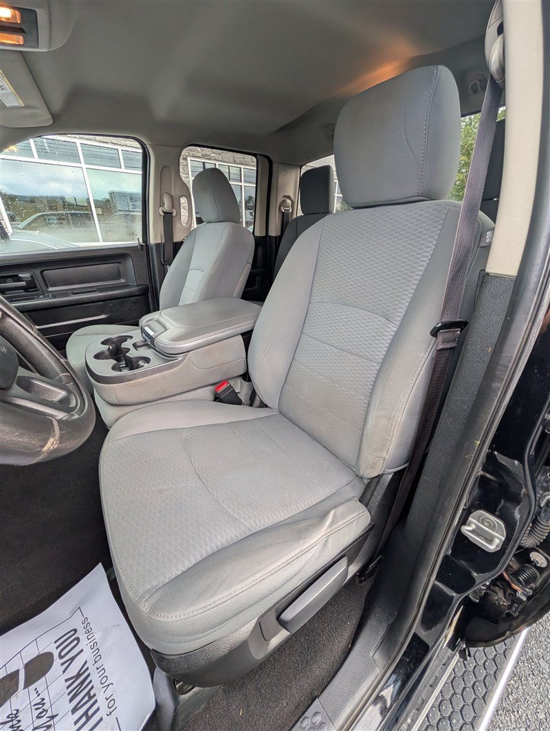 Used 2013 RAM 1500 Express AWD/4WD image 21