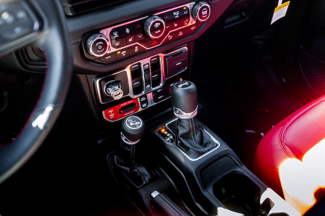 Used 2024 Jeep Wrangler Unlimited Rubicon 392 image 24