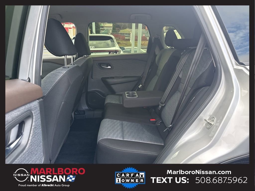 Used 2023 Nissan Rogue SV image 15