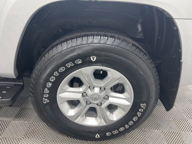 Used 2022 Toyota 4Runner SR5 Premium image 8
