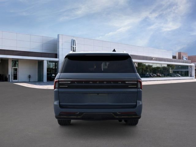 New 2026 Lincoln Navigator L Premier AWD/4WD image 6