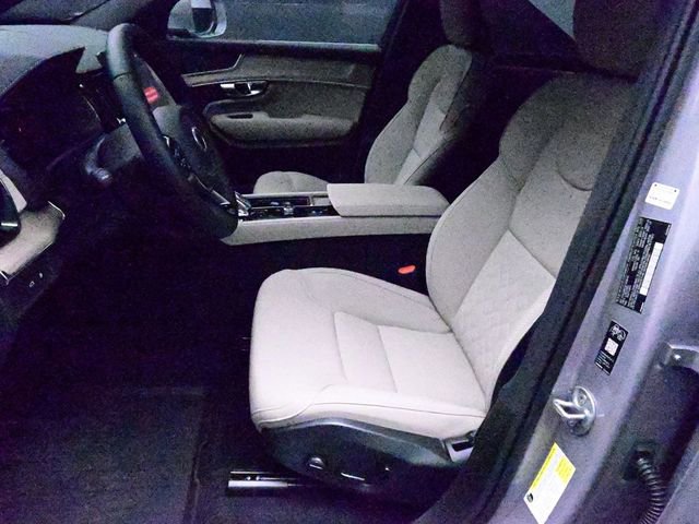 New 2026 Volvo XC90 T8 Core w/ Protection Package Premier image 18