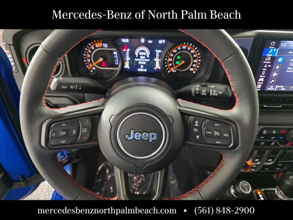 Used 2024 Jeep Wrangler Rubicon w/ Technology Group AWD/4WD image 14