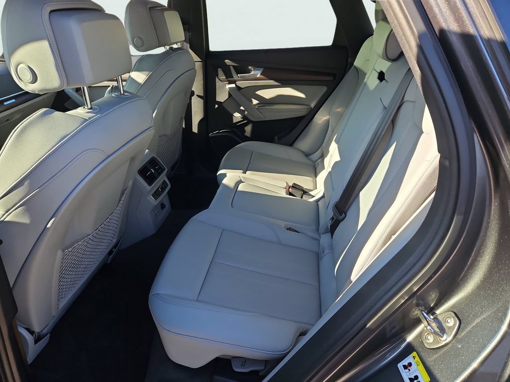 Used 2022 Audi Q5 2.0T Premium Plus AWD/4WD image 37