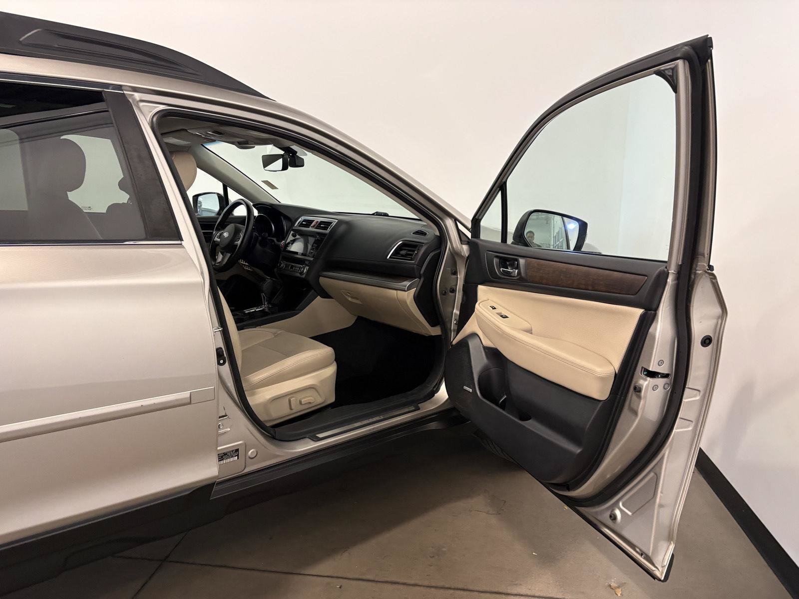 Used 2017 Subaru Outback 2.5i Limited AWD/4WD image 52