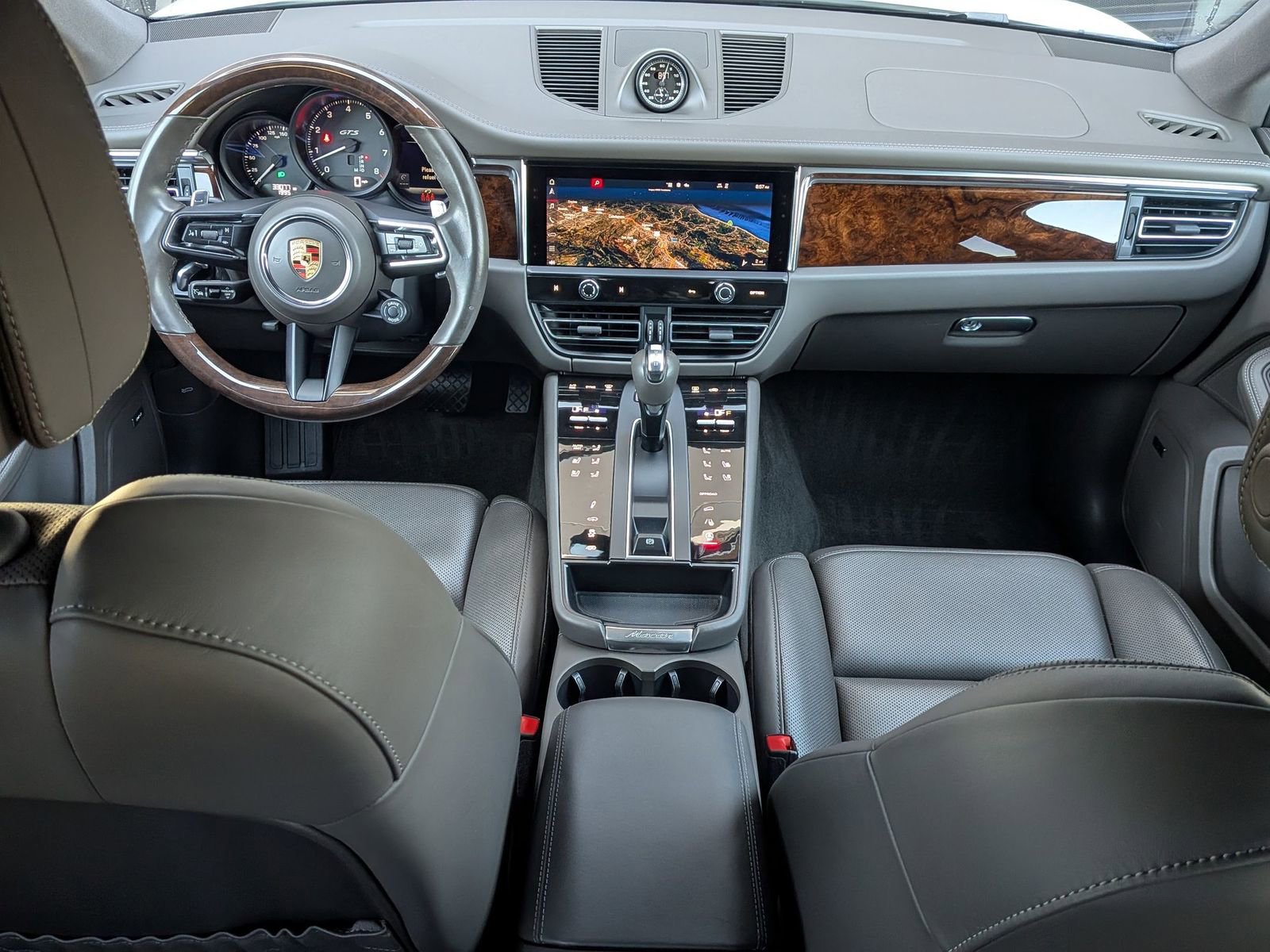 Certified 2024 Porsche Macan GTS image 23