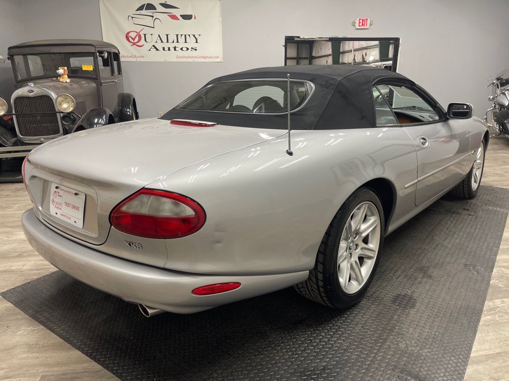 Used 2000 Jaguar XK8 Convertible RWD image 8
