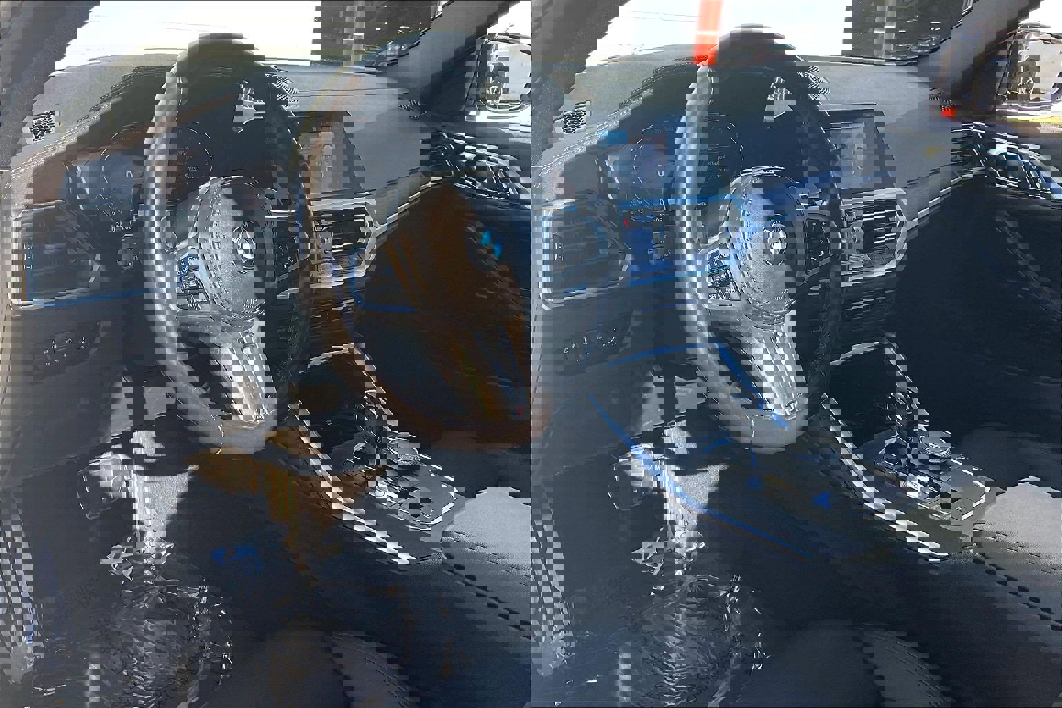 Used 2021 BMW 430i xDrive Coupe w/ M Sport Package image 18