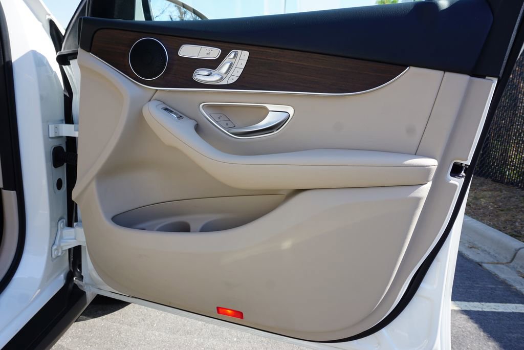 Used 2022 Mercedes-Benz GLC 300 4MATIC Coupe image 44