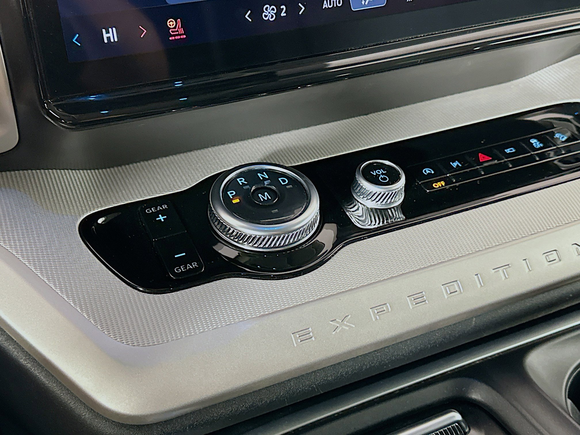 Used 2025 Ford Expedition Max Active AWD/4WD image 25