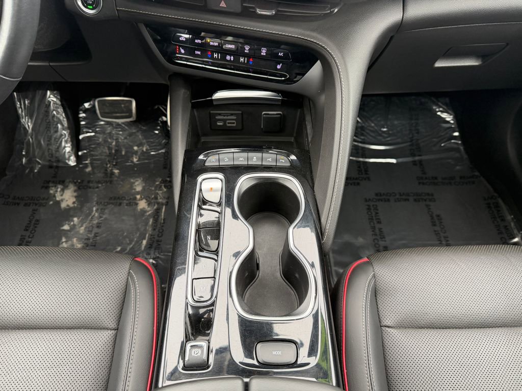 Used 2022 Buick Envision Essence w/ Technology Package II image 30