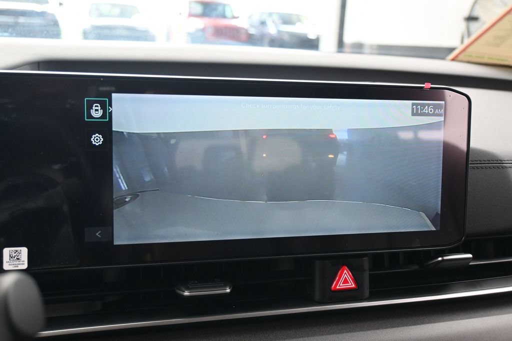Used 2025 Kia Carnival EX FWD image 20