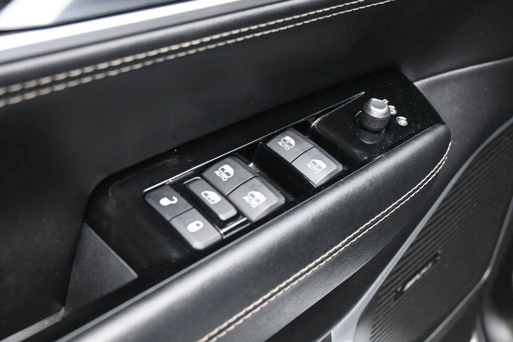 Used 2022 Jeep Wagoneer Series III RWD image 26