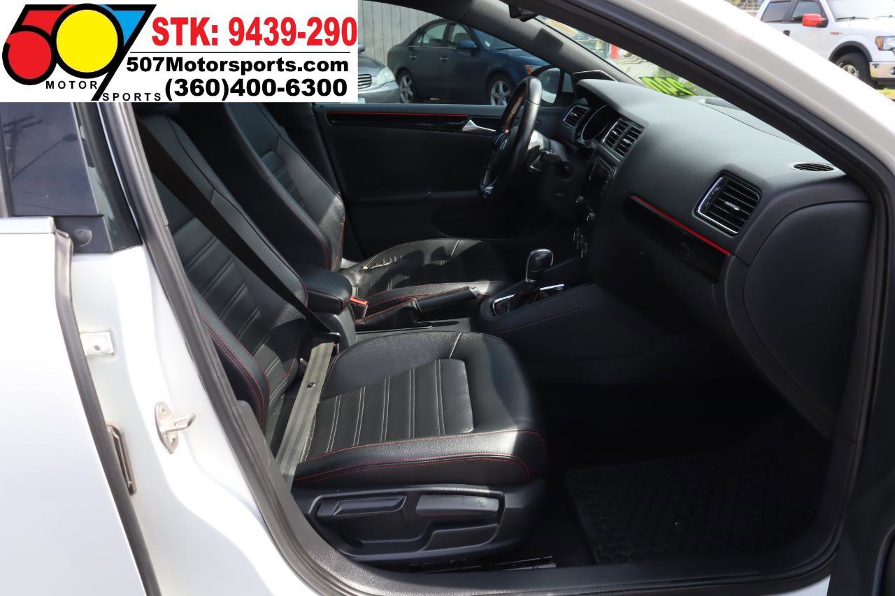 Used 2016 Volkswagen Jetta GLI SE FWD image 19