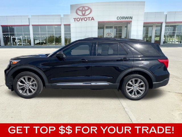 Used 2023 Ford Explorer XLT w/ Equipment Group 202A AWD/4WD image 2