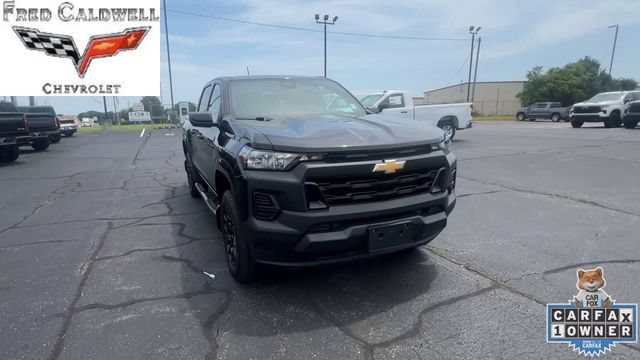 Used 2025 Chevrolet Colorado W/T w/ WT Custom Package AWD/4WD image 3