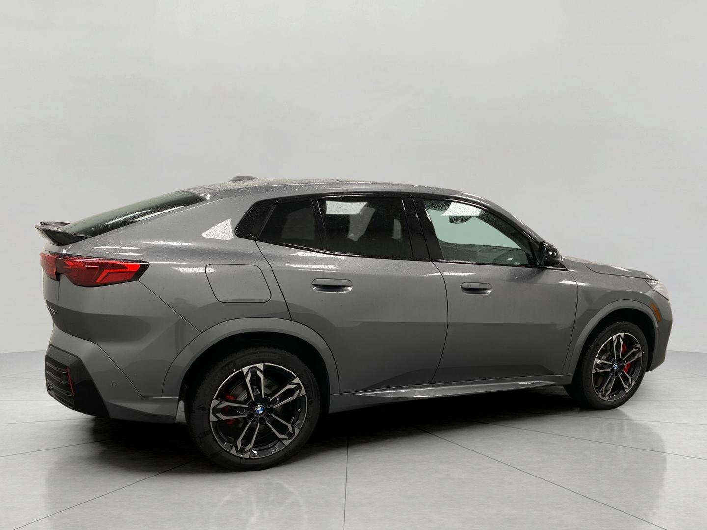 New 2026 BMW X2 xDrive28i w/ Technology Package AWD/4WD image 2