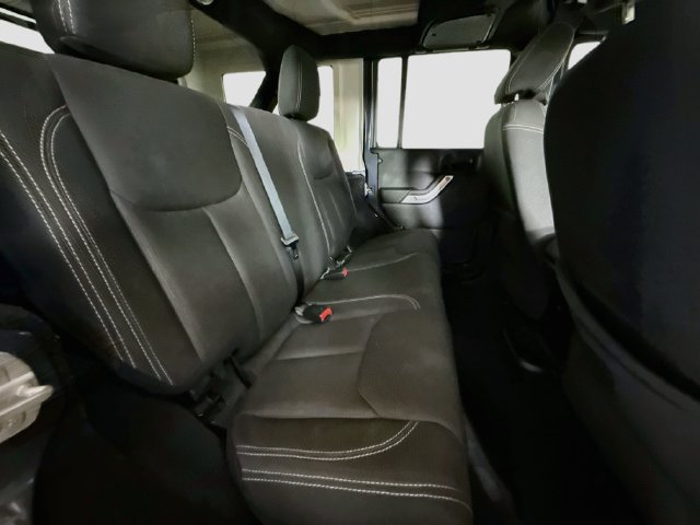 Used 2016 Jeep Wrangler Unlimited Sahara AWD/4WD image 26