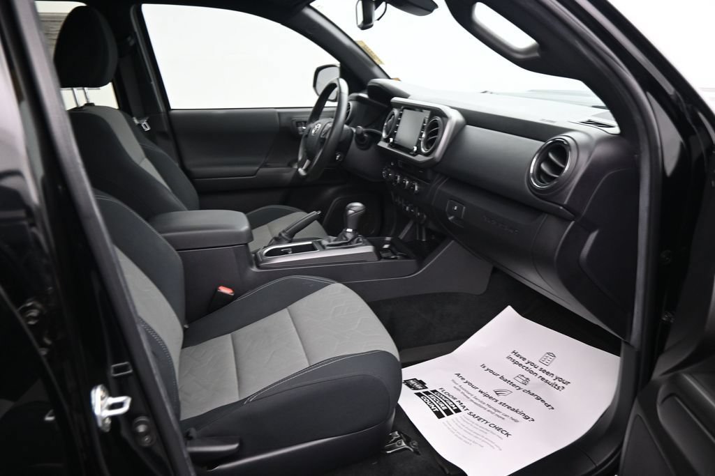 Used 2023 Toyota Tacoma TRD Sport w/ Advanced Technology Package AWD/4WD image 12
