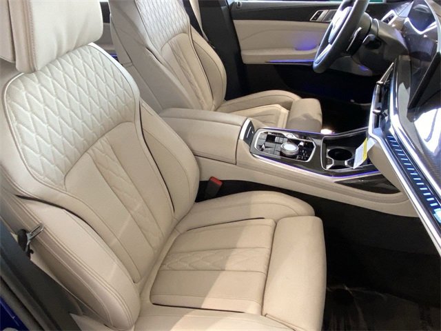 New 2026 BMW X7 M60i image 8