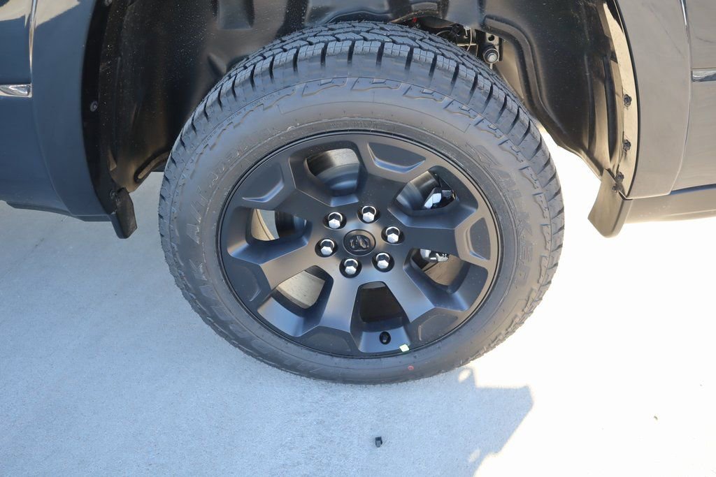 New 2026 RAM 1500 4x4 Crew Cab image 19