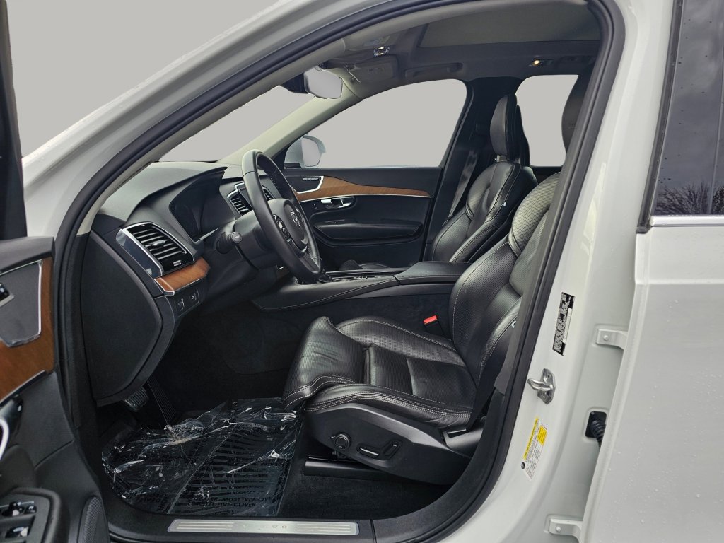 Used 2017 Volvo XC90 T6 Inscription w/ Vision Package image 21