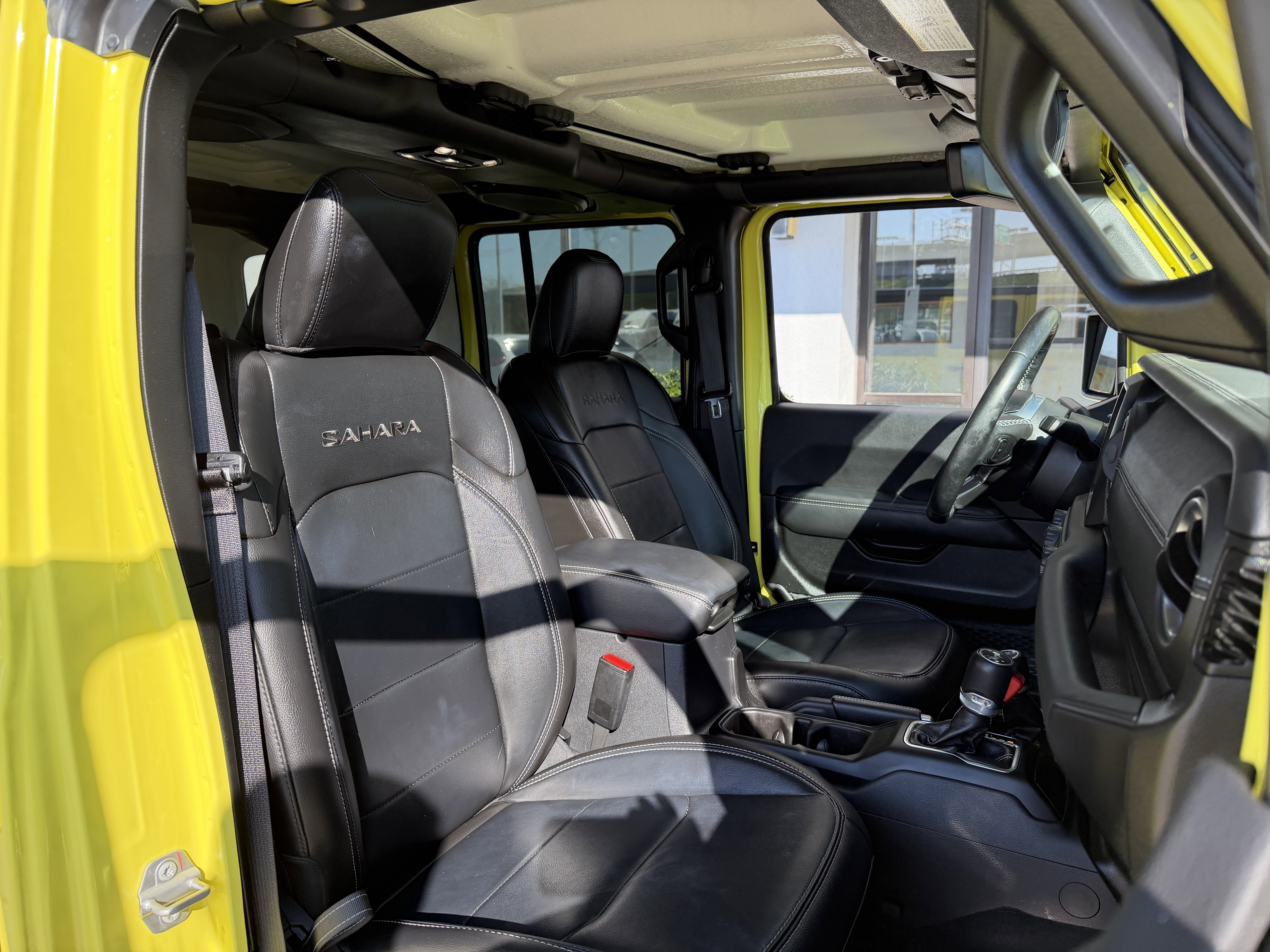 Used 2023 Jeep Wrangler Sahara w/ Cold Weather Group image 27