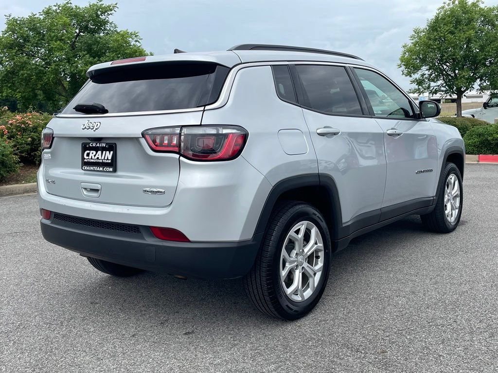 Used 2024 Jeep Compass Latitude AWD/4WD image 8