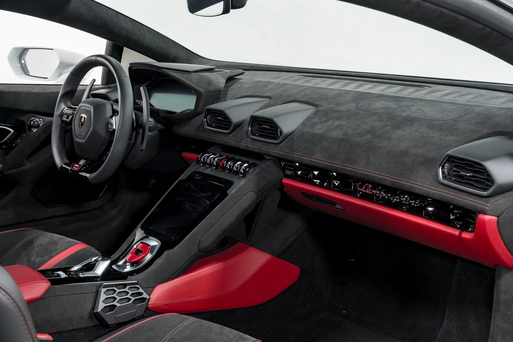 Used 2024 Lamborghini Huracan Tecnica RWD image 34