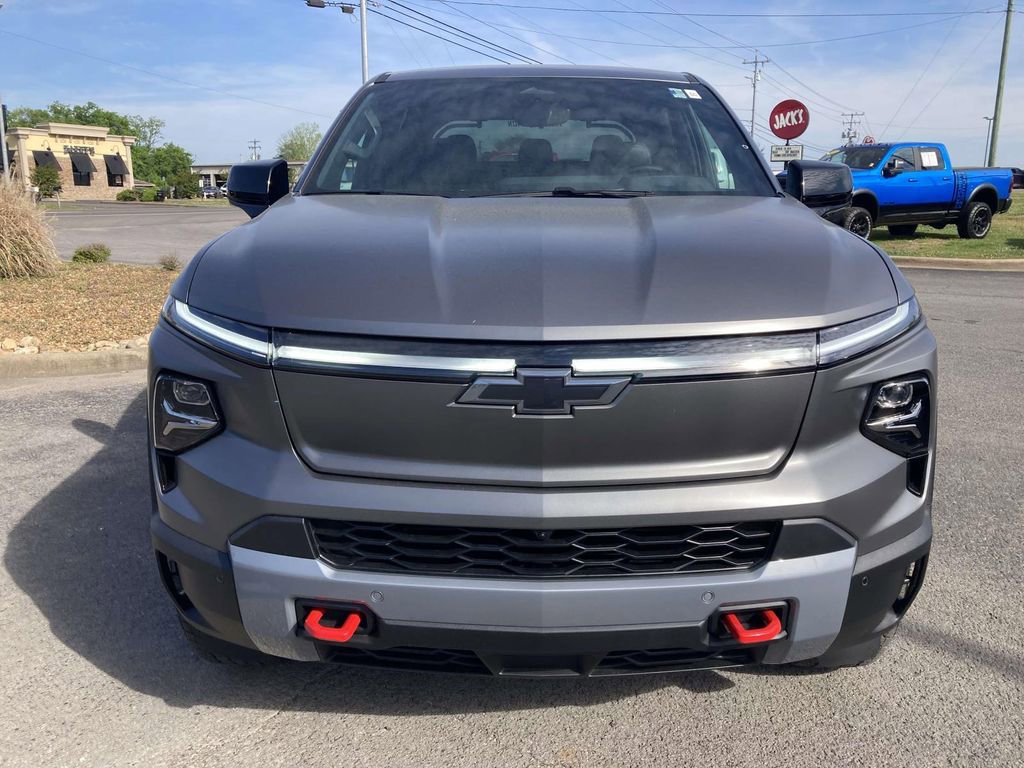 New 2026 Chevrolet Silverado EV Trail Boss AWD/4WD image 9