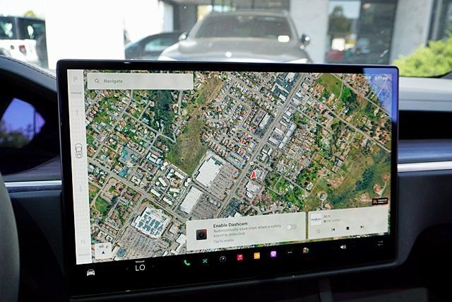 Used 2023 Tesla Model X AWD/4WD image 32