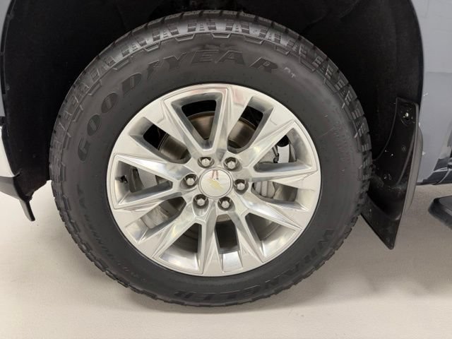 Certified 2022 Chevrolet Silverado 1500 LTZ w/ LTZ Premium Package AWD/4WD image 19