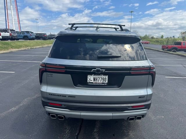 Used 2025 Chevrolet Traverse Z71 AWD/4WD image 2