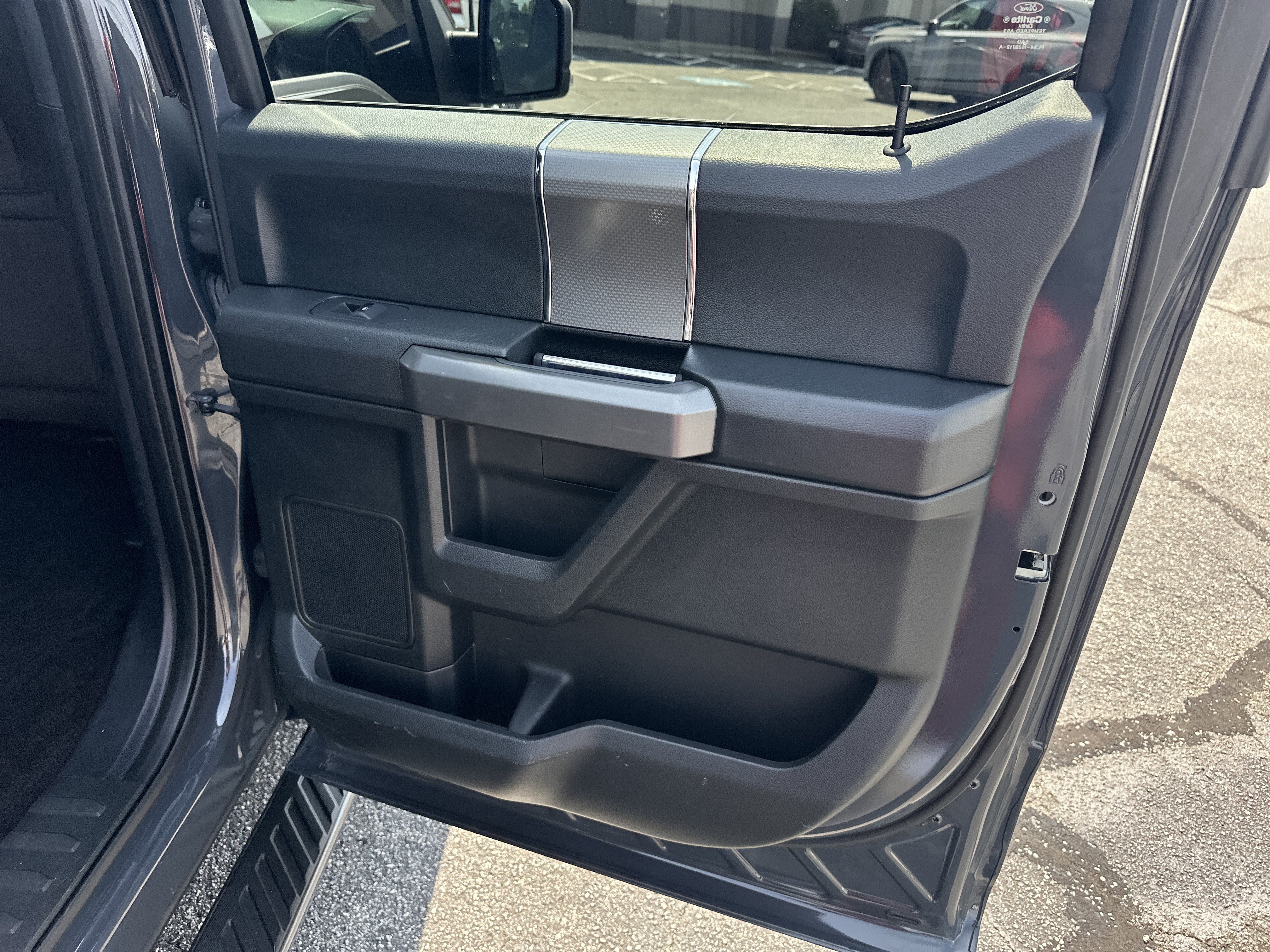 Used 2016 Ford F150 XLT w/ Equipment Group 302A Luxury RWD image 18