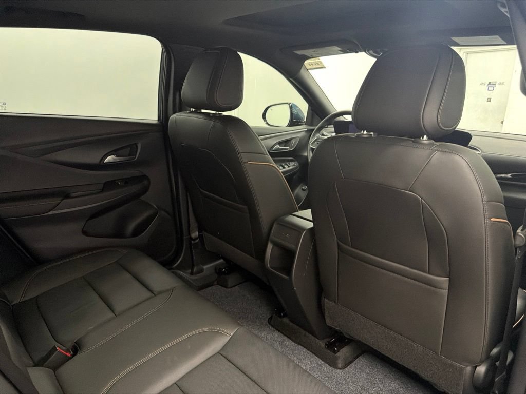 Used 2025 Buick Envista Avenir FWD image 27