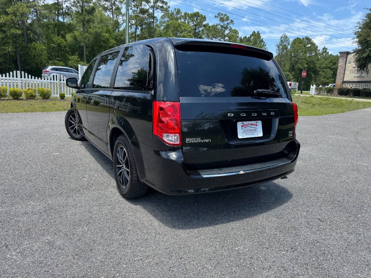 Used 2018 Dodge Grand Caravan GT FWD image 32
